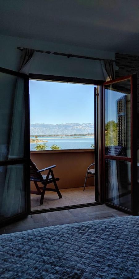 Seaview Apartments, Ventura *