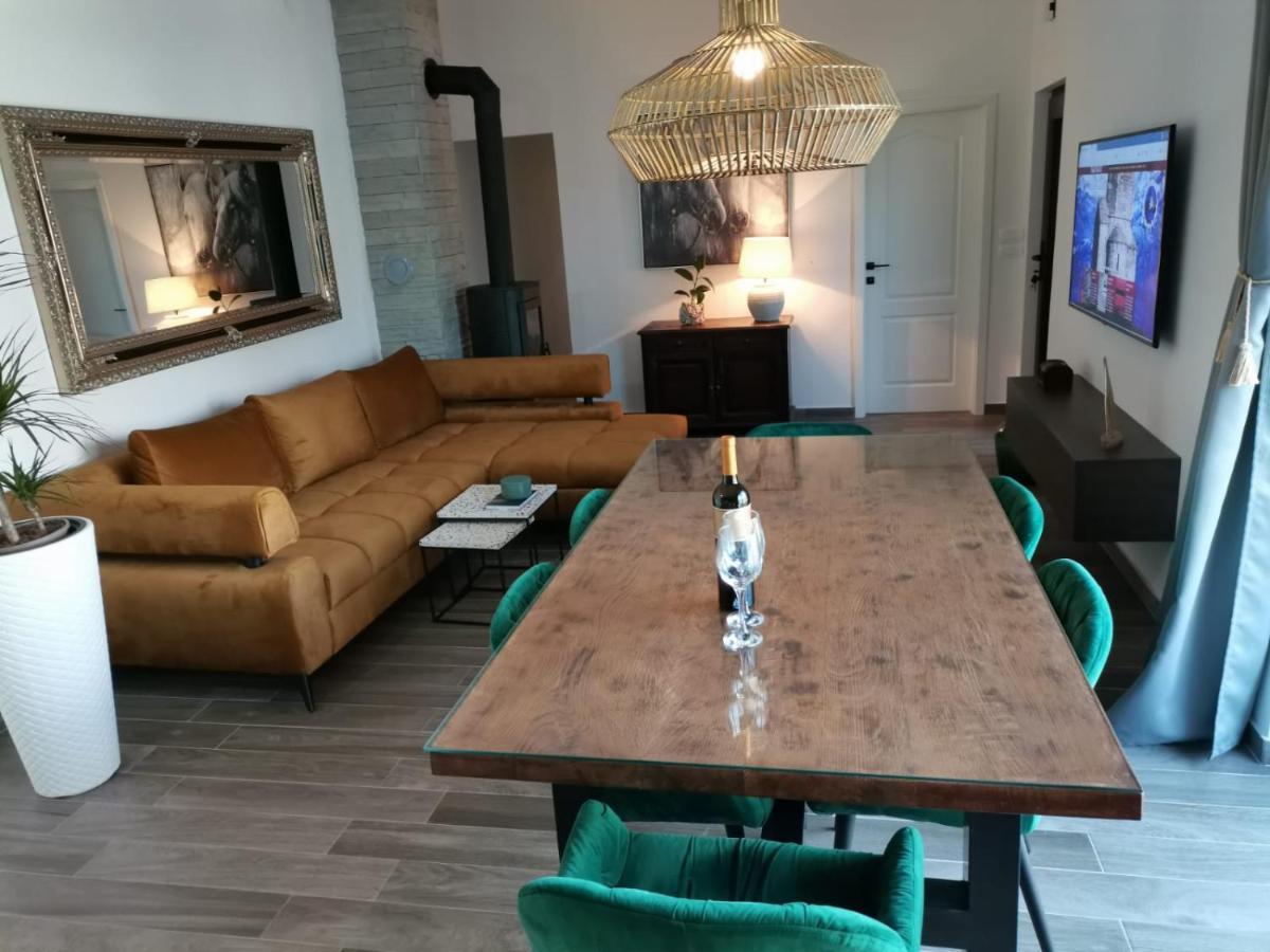Seaview Apartments, Ventura Appartement Nin