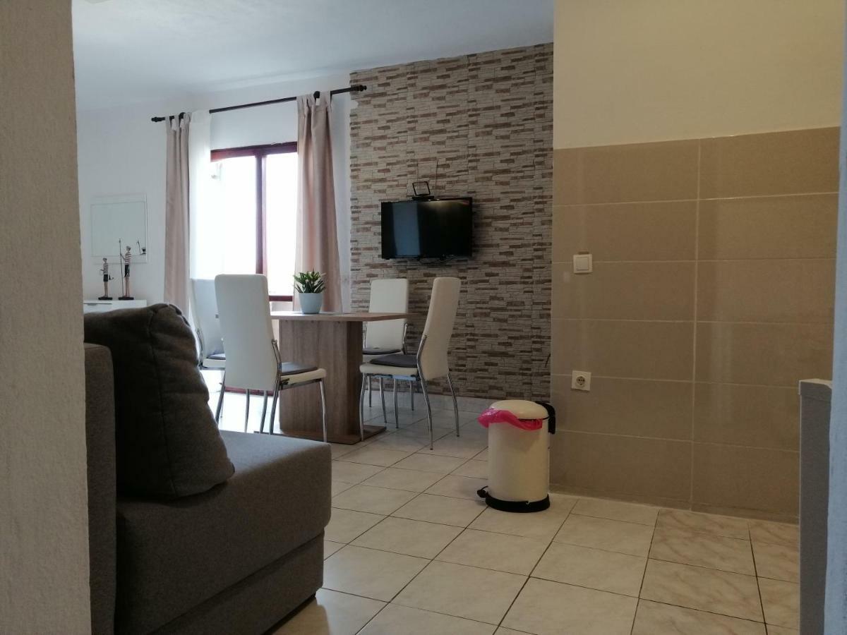 Seaview Apartments, Ventura Appartement *